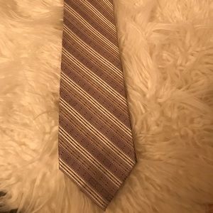Van Huesen Tie